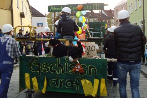 Traumhafter, kunterbunter Kinderfaschingszug