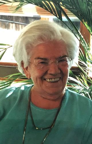 Mit Betty Bösl, der „Mutter und Seele der Caritas-Sozialstation“, wie sie der Landes Caritasdirektor Bernhard Piendl nannte, verliert die Stadt Hirschau eine herausragende, über die Stadtgrenzen hinaus hoch geschätzte Persönlichkeit. Sie verstarb am Montag im Alter von 93 Jahren im BRK Seniorenwohn- und Pflegeheim St. Barbara in Hirschau. - Foto von Werner Schulz