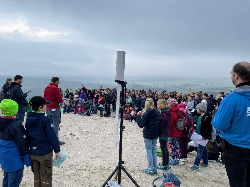 Ein besonderes Erlebnis, der Wortgottesdienst auf dem Gipfel des Monte Kaolino. - Foto von Fritz Dietl