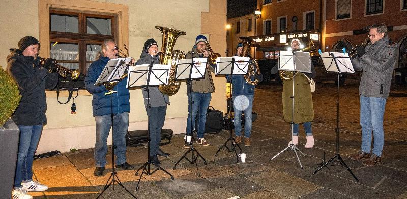 In Hirschau ist wieder Adventfensterlzeit