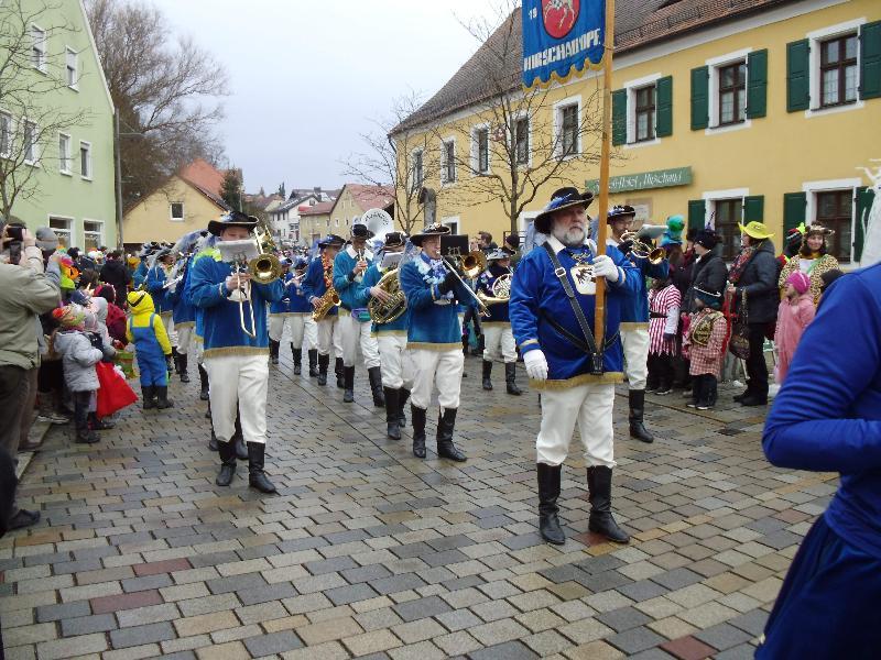 Hirschau fest in Kinder-Narrenhand