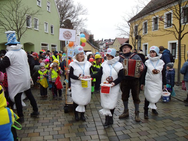 Hirschau fest in Kinder-Narrenhand