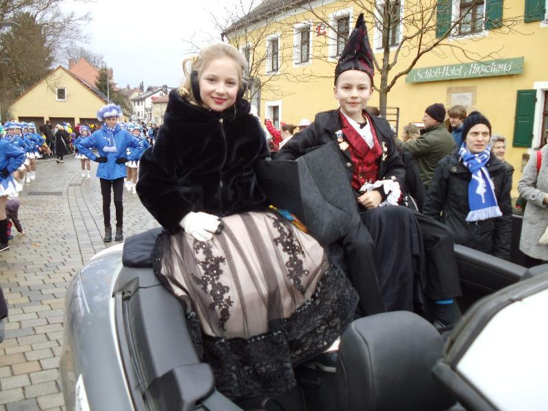 Hirschau fest in Kinder-Narrenhand