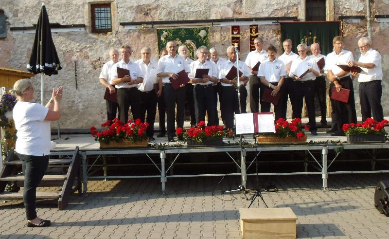 Bei Jubiläumsserenade „Ein bisschen Frieden“ gewünscht