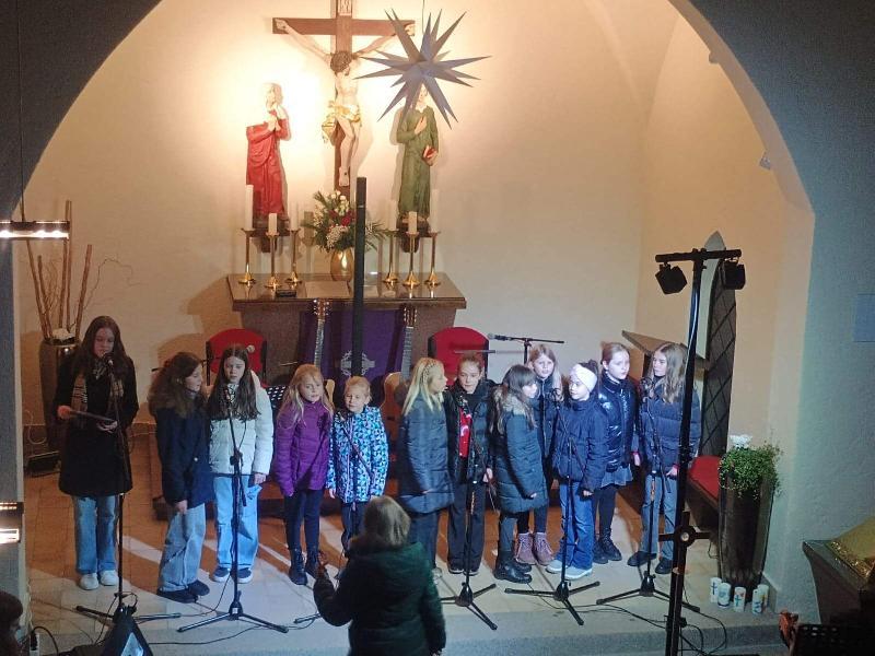 Glänzende Premiere des „Etwas anderen Weihnachtskonzerts“ 