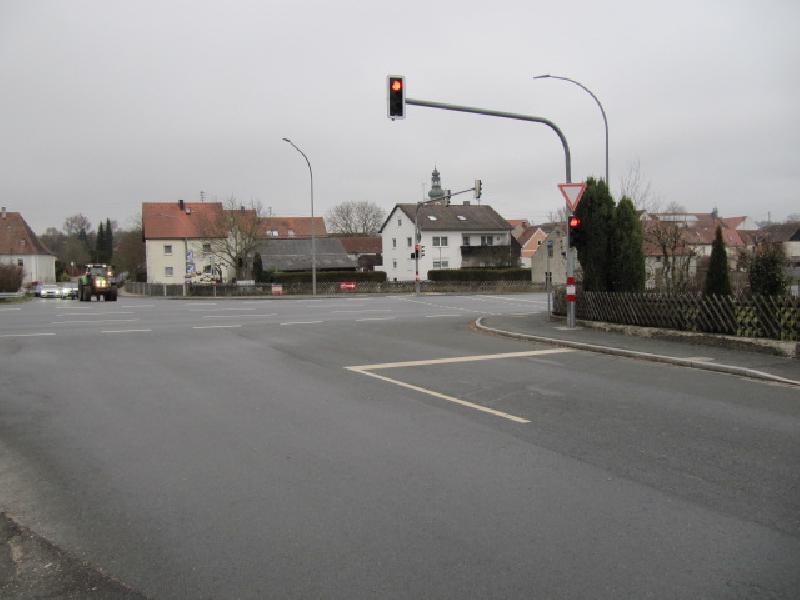 Die Schaltung der Ampeln der Querstraßen der Umgehung der Hirschauer Innenstadt stößt auf Kritik - Foto von Gerhard Fleischmann