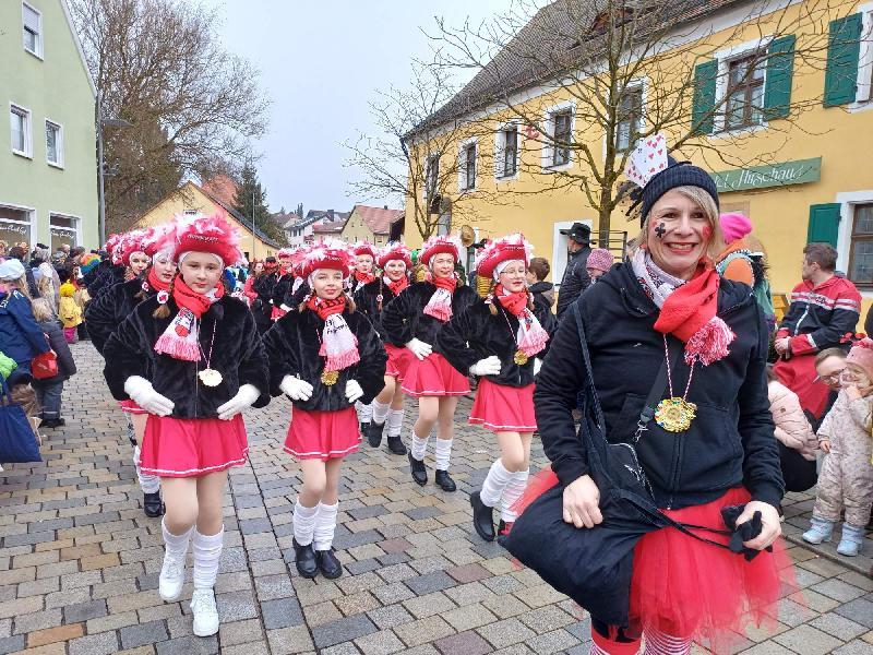 Hirschau erlebte Kinder-Faschingszug der Superlative