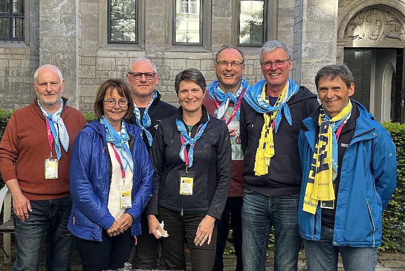 Die einzelnen Teilnehmer der Helfergruppe: Von links, Franz Rösl (Sulzbach), Anita Falk, Richard Sellmeyer, Irmgard Sellmeyer, Hans Fleischmann, Sepp Falk und Fritz Dietl - Foto von Fritz Dietl