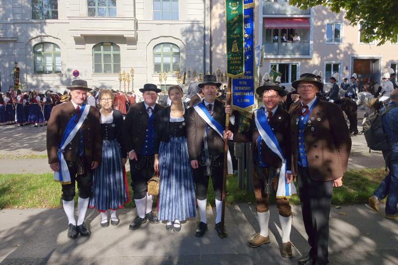 Die Hirschauer Abordnung beim Oktoberfestzug 2026 - Foto von Heimat- und Trachtenverein Hirschau
