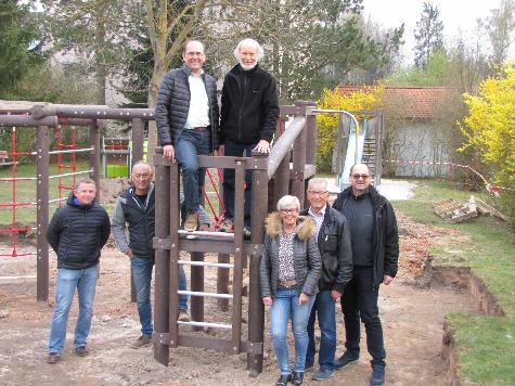 SPD erfreud über über die Modernisierung des Kinderspielplatz am alten Brunnen