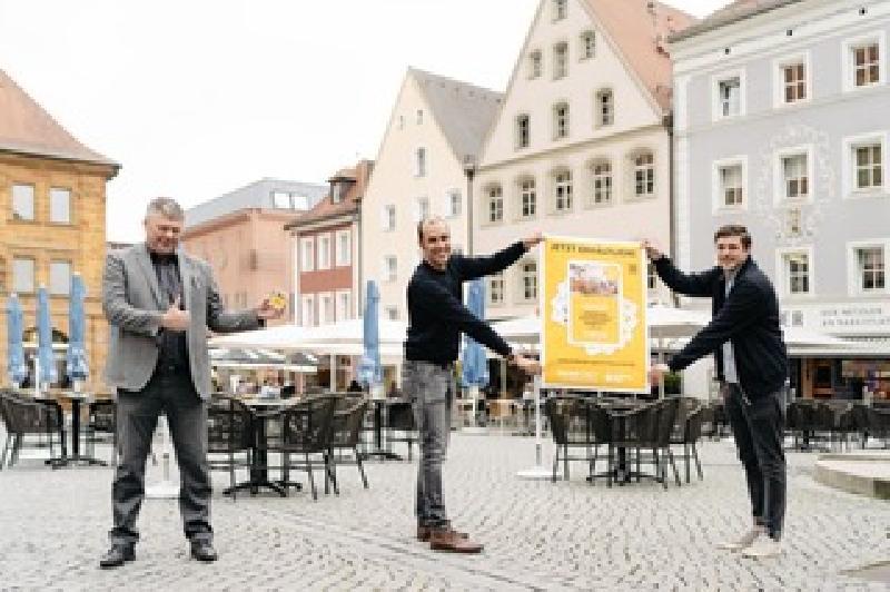 von links: Karlheinz Brandelik (Gewerbebau Wirtschaftsförderung Amberg), Christof Dehling und Philipp Koch (RT 235 Amberg-Sulzbach) - Foto von Dominik Lenz