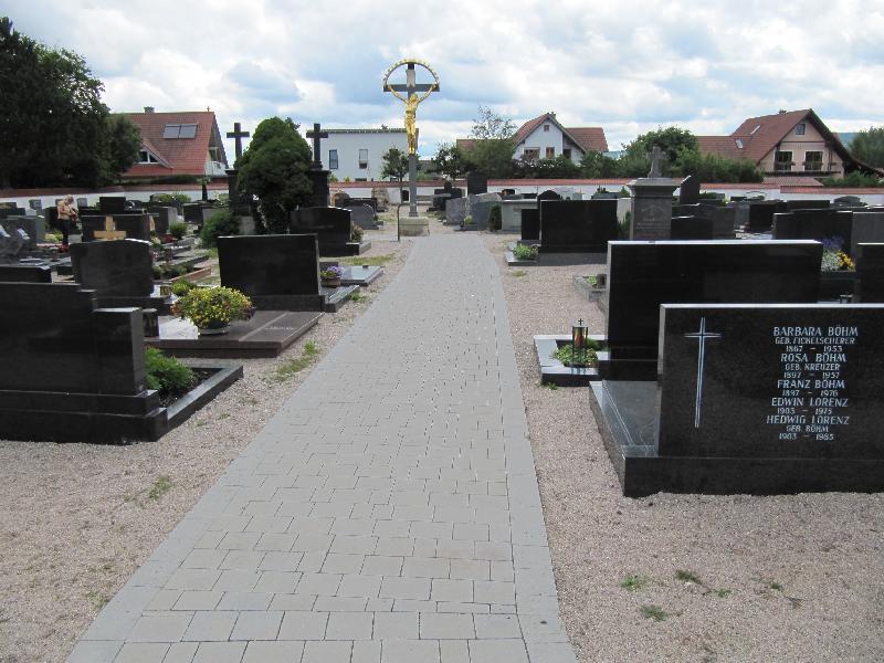 Die Friedhofgebühren in Hirschau werden angepasst. Die letzte Erhöhung erfolgte 2017. - Foto von Gerhard Fleischmann